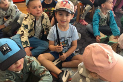 e5ec9db7-6f7f-4098-ab4f-6521f0e5d549